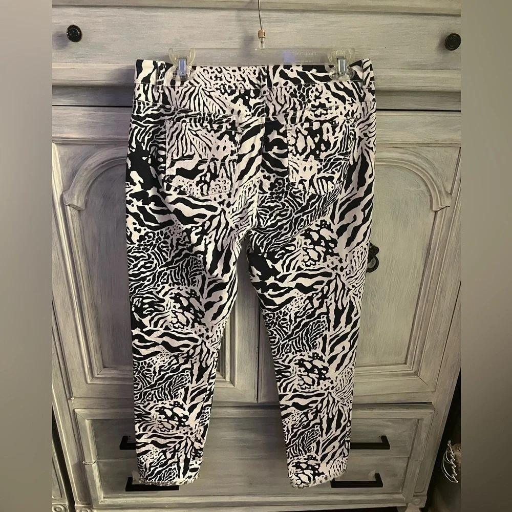 Tyler Boe Black‎ & White Animal Print Twill Frayed Jean